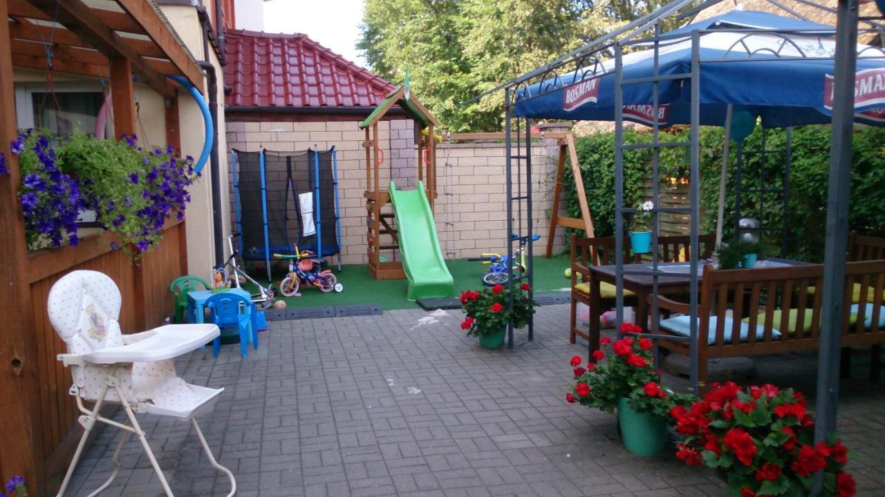 Patio Dom Goscinny Лукенцин Экстерьер фото